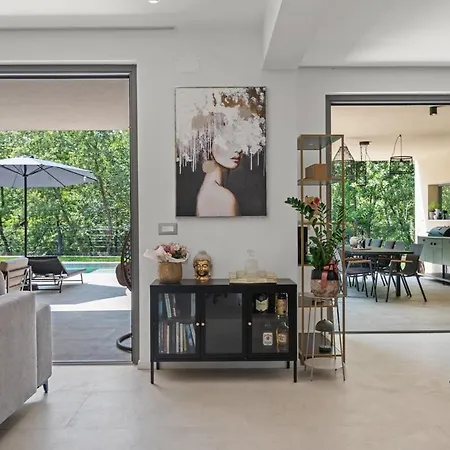 Villa Luxury Forest With Heated Pool In Istria Umag