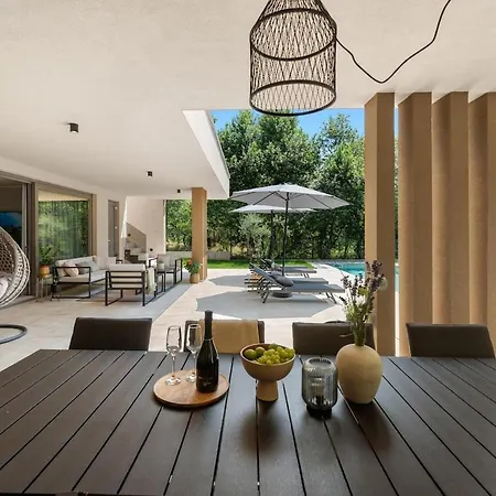 Luxury Forest With Heated Pool In Istria *