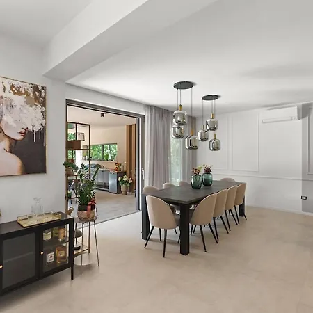 Вилла Luxury Forest With Heated Pool In Istria Умаг
