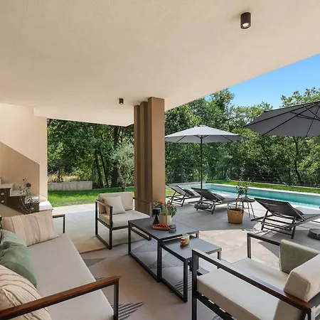 Luxury Forest With Heated Pool In Istria Villa