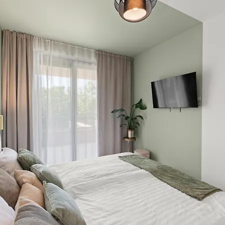 Вилла Luxury Forest With Heated Pool In Istria Умаг