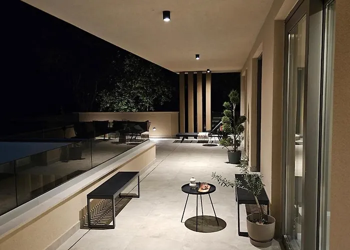 Villa Luxury Forest With Heated Pool In Istria Umago