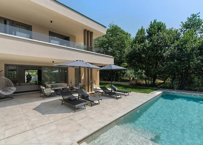 Villa Luxury Forest With Heated Pool In Istria Umago
