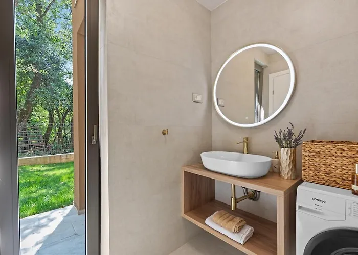 Luxury Forest With Heated Pool In Istria Villa
