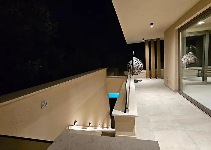 Luxury Forest With Heated Pool In Istria Βίλα Ουμάγκ